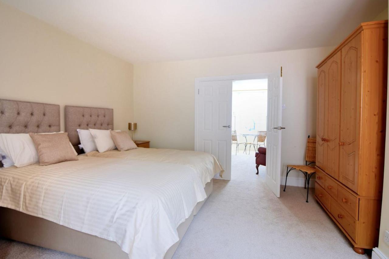 The Garden Suite Lyme Regis Eksteriør billede